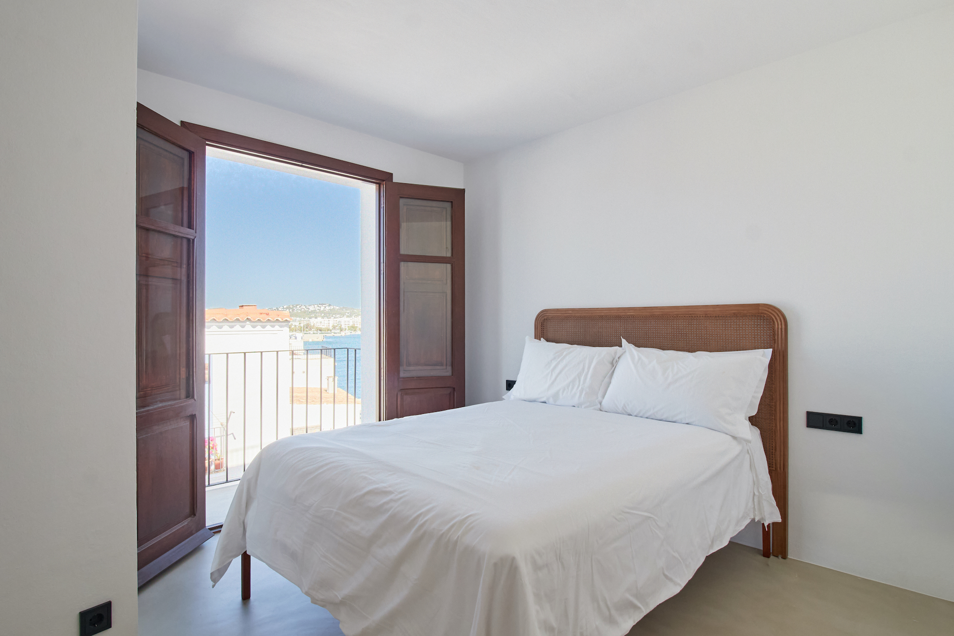 Resa Estates Ibiza duplex for sale te koop bedroom .jpg